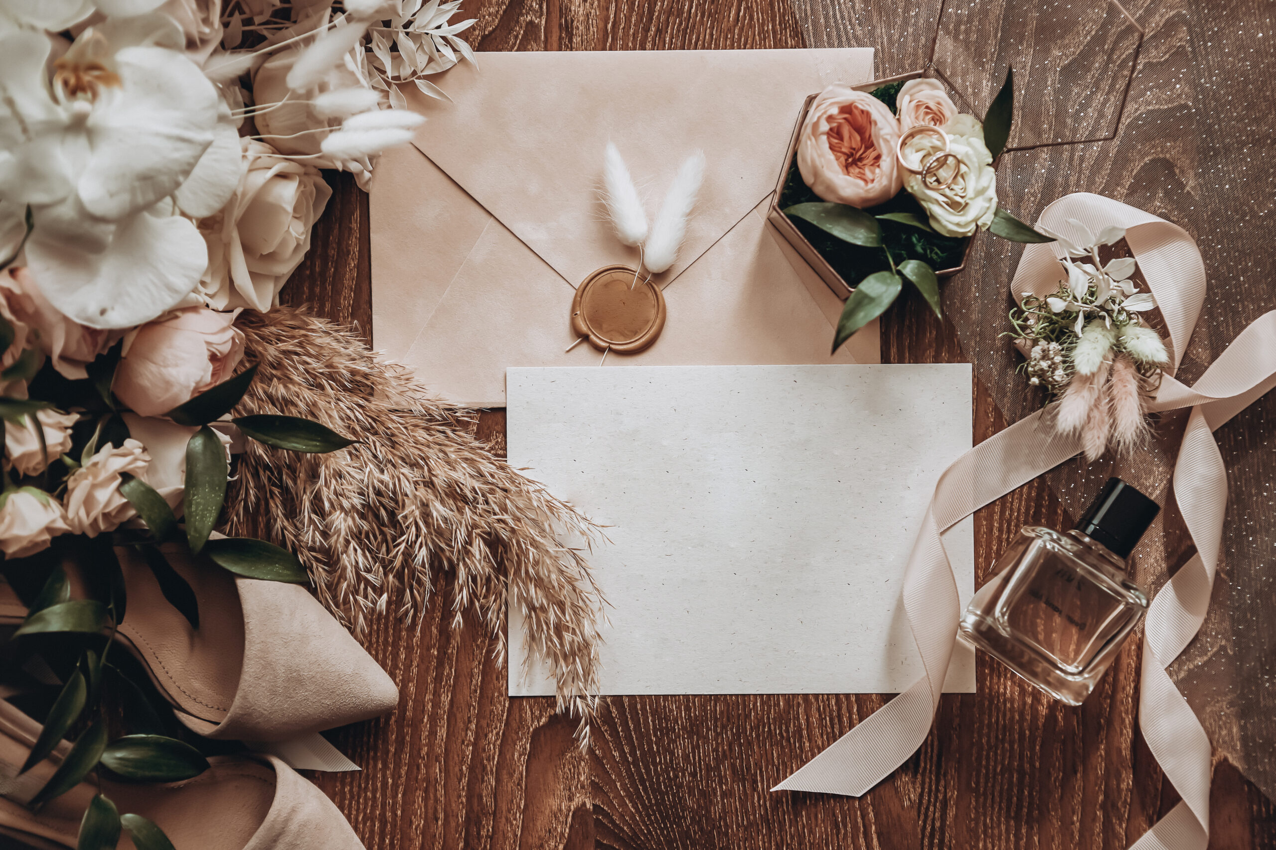 Texty na svatební oznámení v Čechách: Tradice, inspirace a moderní trendy